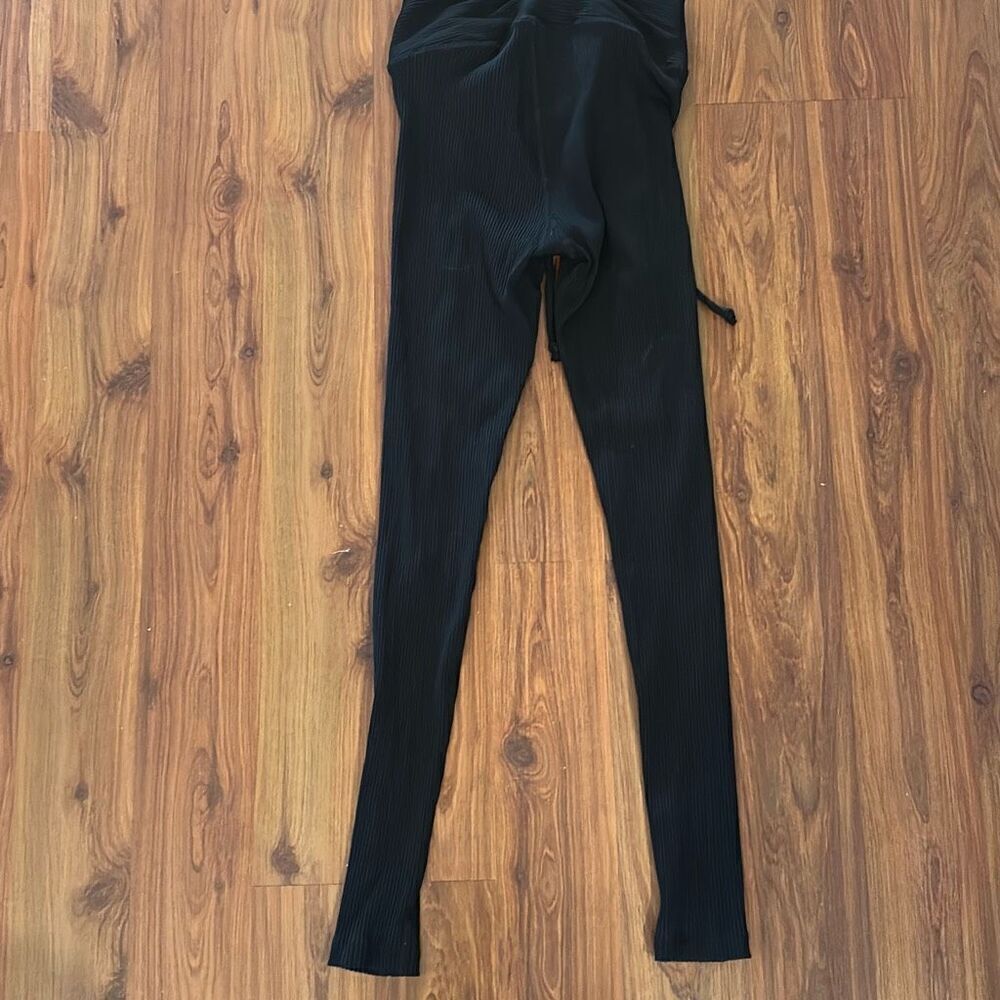 NWOT Year of Ours black ribbed football tight legging xs - Picture 4 of 4